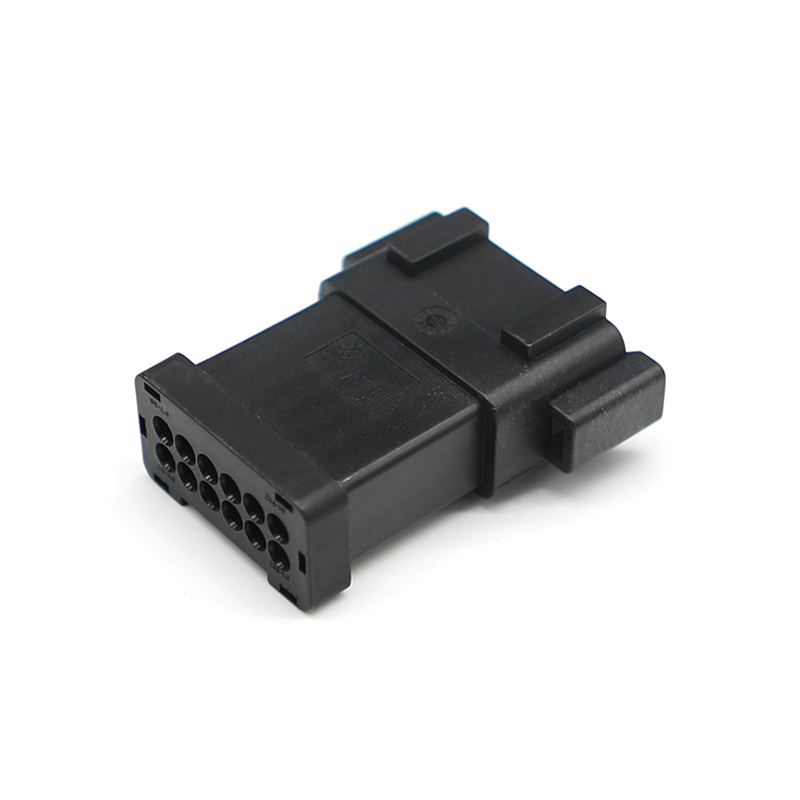 132015-0131 موصل السيارات الوعاء (الإناث) 12 اتجاه