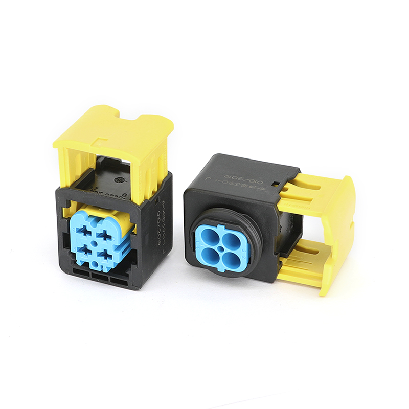 4-1418390-1 موصل السيارات ذو 4 اتجاهات (أنثى)